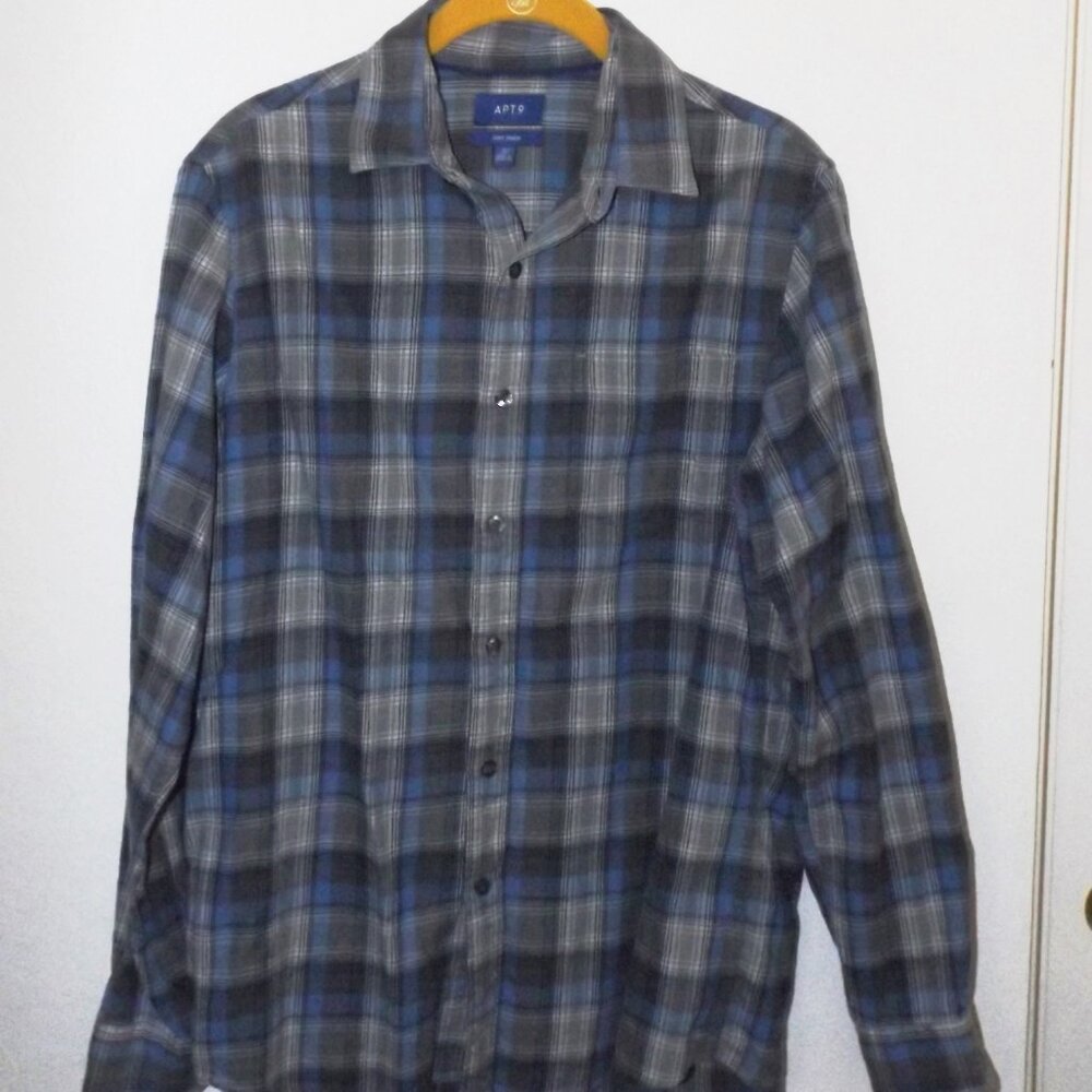 Apt.9 young men shirt Size S (#EV1651)